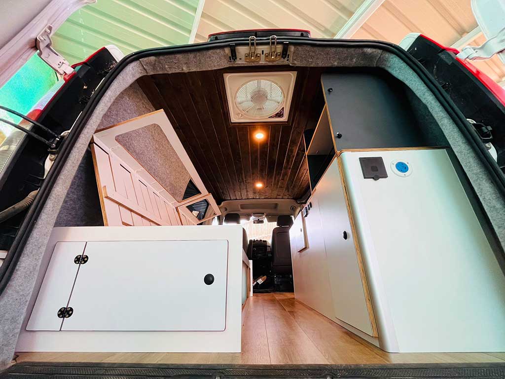 Camperización Mercedes Benz V639